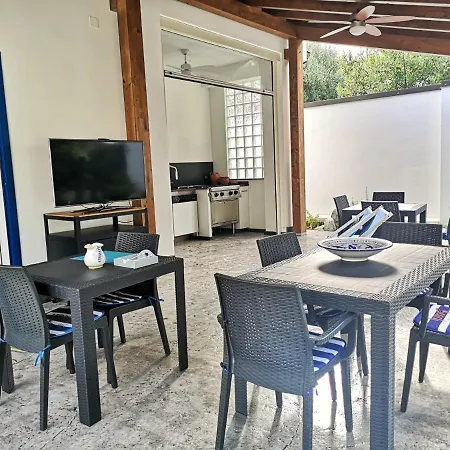 La Casa Di Anna Holiday home *